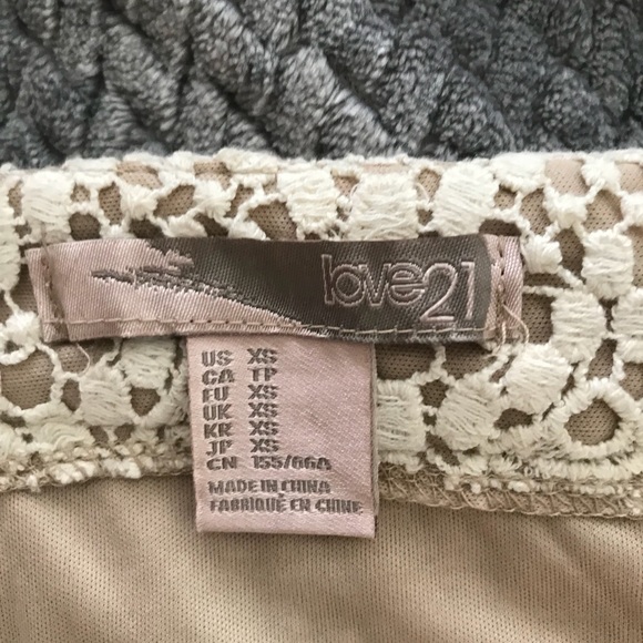 Crochet style skirt - Picture 2 of 2